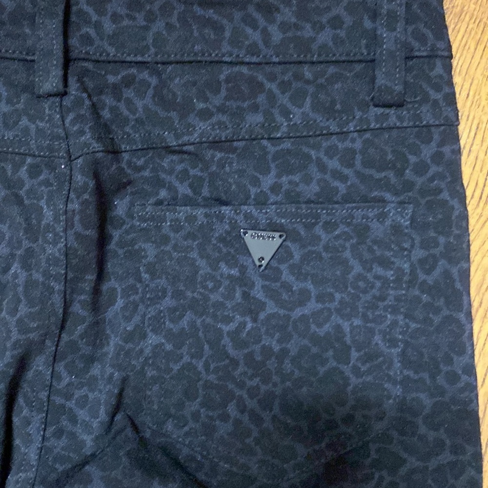 🌷 Guess 🌷 Tweens Black Leopard Print Pants Leggings